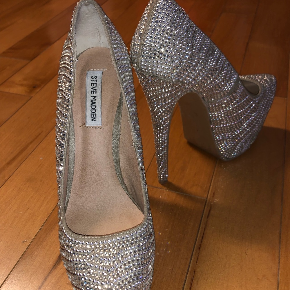 Rare Steve Madden Sparkling Crystal Heels - Picture 2 of 8